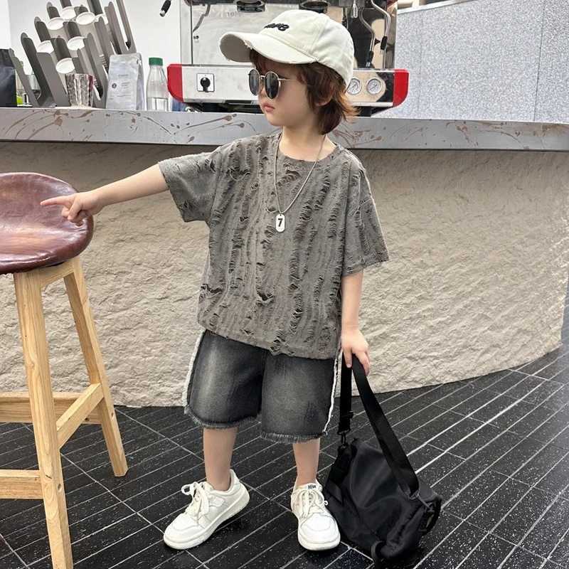 2pcs Set Boys Gray Hole Short Sleeved T-shirt + Denim Shorts Summer Suit 2025 New Fashion Baby Clothes Handsome Kid Clothing Z250811