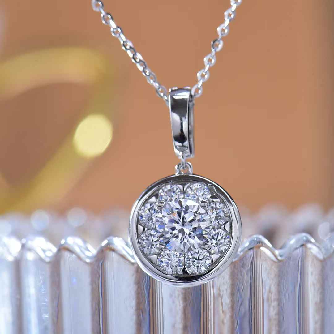 Moissanite Pendant Necklace Classic Round Sparkly Design Diamond Look Gem for Everyday Special Occasions Daily Wear Gifting