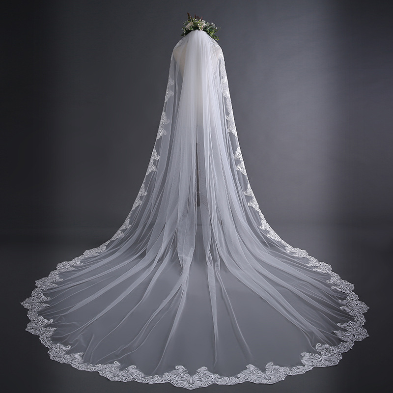 Simple One Layer Bridal Veils Lace Appliques Edge Veils Long Cathedral Length Wedding Veils Marriage Accessories