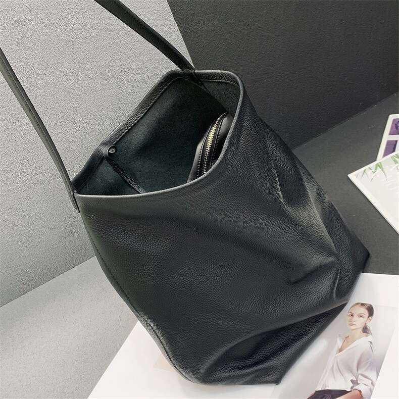 Genuine Leather Single Shoulder Ins Style Urban Simple Large Capacity Crossbody for Women Bucket Bag 2025 Autumn New Model