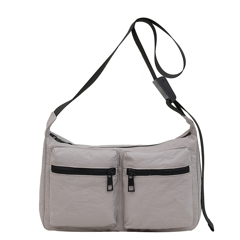 Winter New Women's Design Multi-Pocket Crossbody Commuter Simple Shoulder Bag