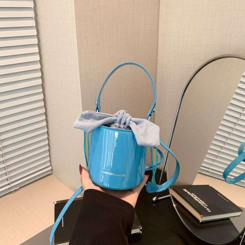 Trendy Niche Solid Color 2025 New Women's Bags Summer Casual Versatile Crossbody Handbag Bucket Bag