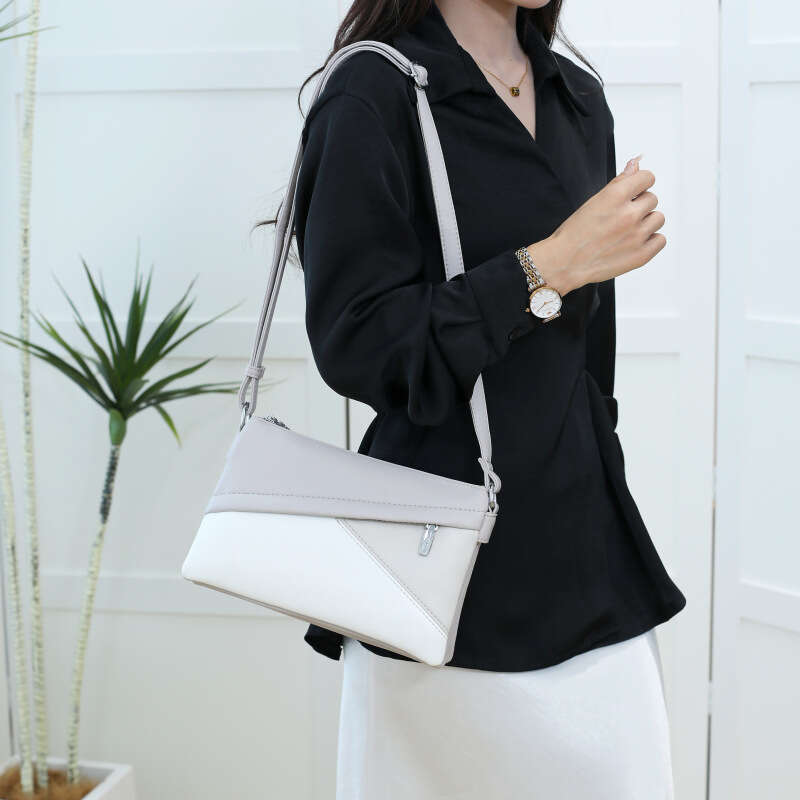 Block Geometric Contrast Color New Handbag Versatile Toiletry Storage Crossbody Bag for Women with a Sense of Sophistication