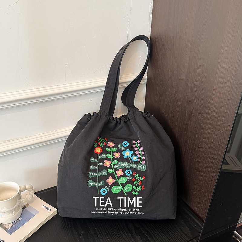 Trendy Personality 2025 Summer New Large Capacity Tote Fashionable Casual Simple Style Women's Shoulder Bag ddmymoon