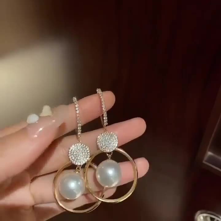 Free shipping designer fashion accessories silver needle elegant pearl earrings Korean style long diamond inlaid simple slim earrings luxurious jewelr