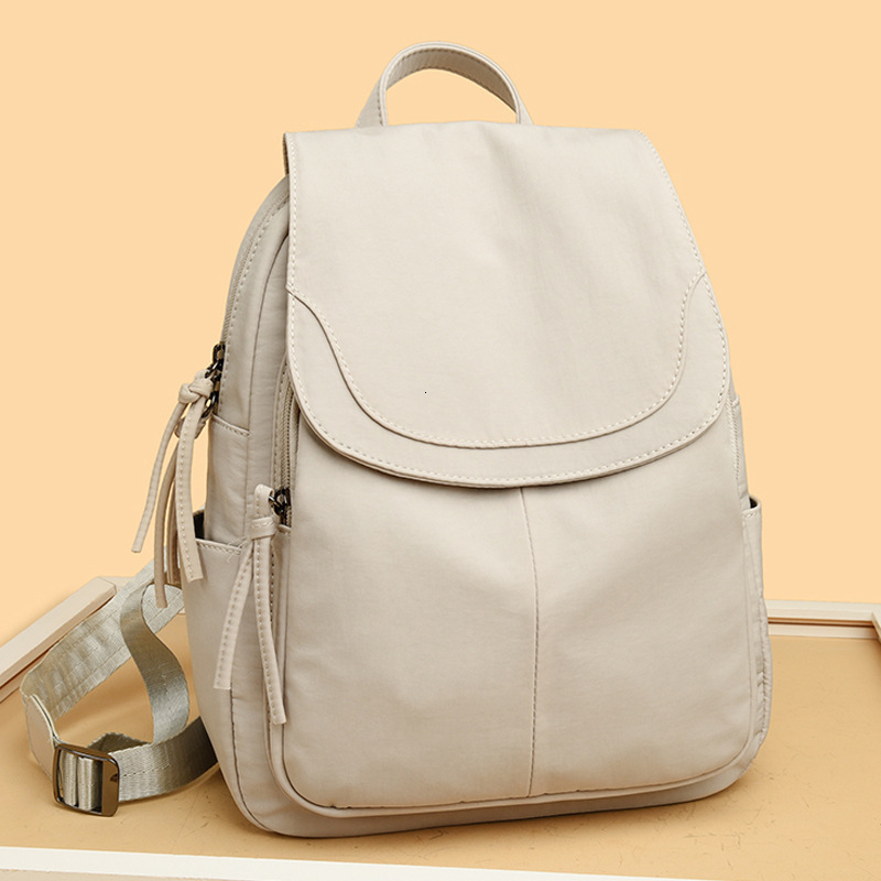 2025 New Casual Travel Large Capacity Backpack Commuting Student School Bag ddmymoon