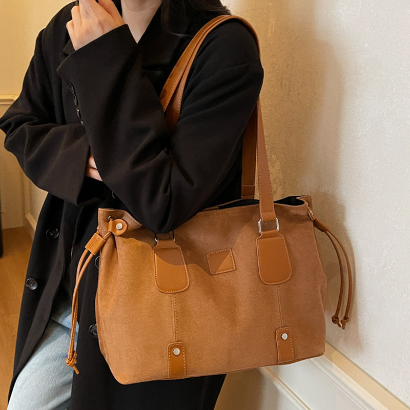New Suede Large Capacity Tote for Women, Simple Casual Commute Shoulder Bag Trendy ddmymoon