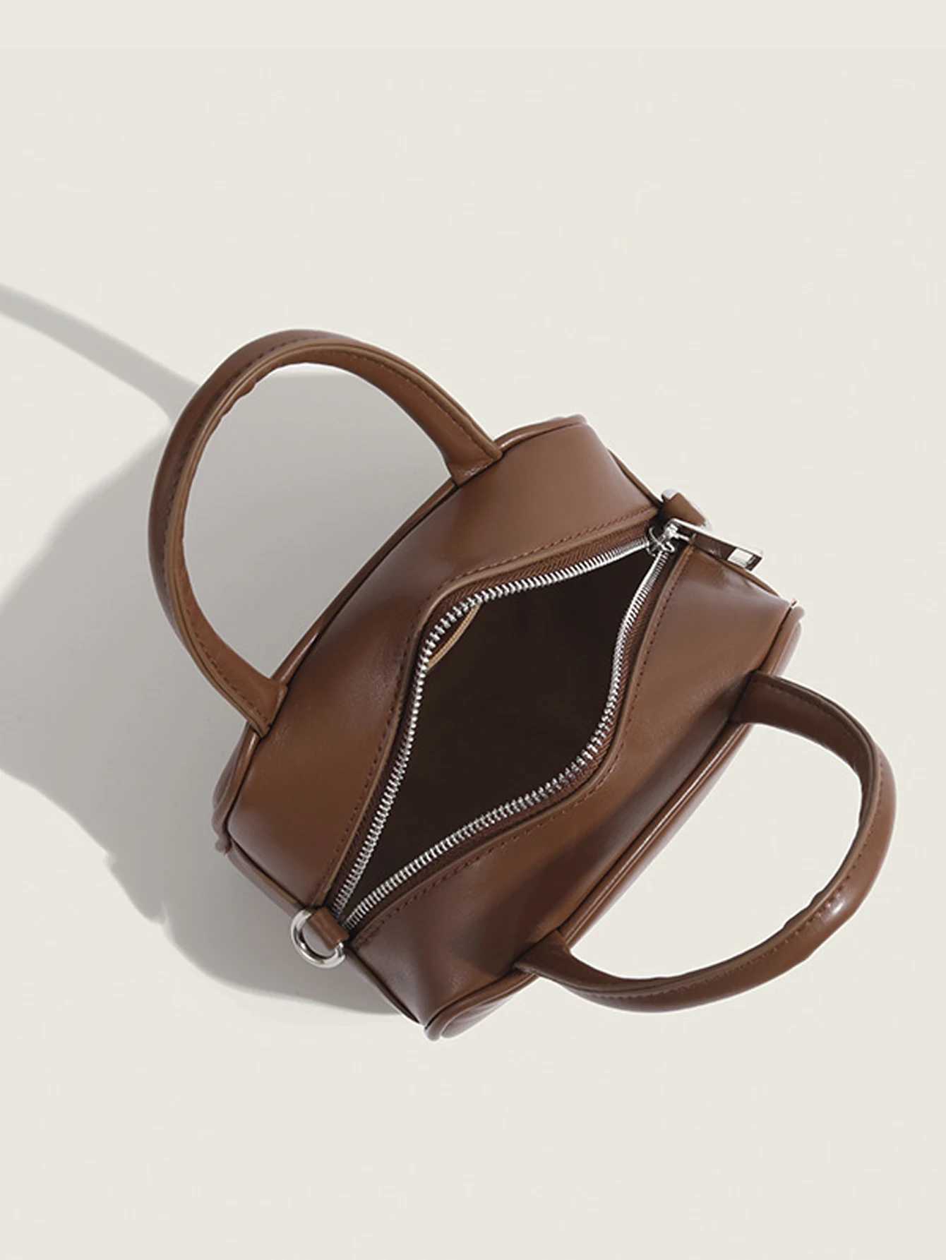 2024 Ladies Pillow Bag Advanced FAshion Tote Bag Bowling Boston Bag Crossbody Bag Small Square Bag Z250811