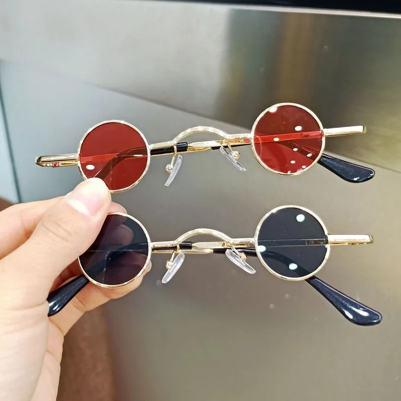 Aesthetic Shades Sunglasses UV400 for Women/Men Metal Frame Eyeglasses Colour Fashion Eyewear 250805