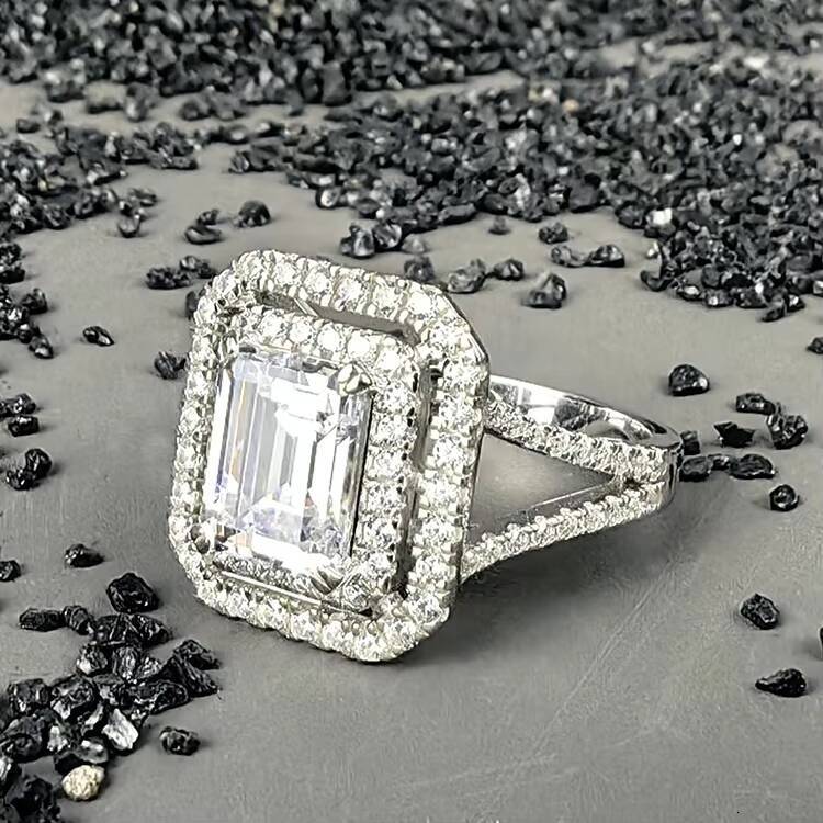 New GRA Fine Jewelry Rhodium Plated 925 Silver VVS Moissanite Diamond Engagement Cluster Ring for Women and Men