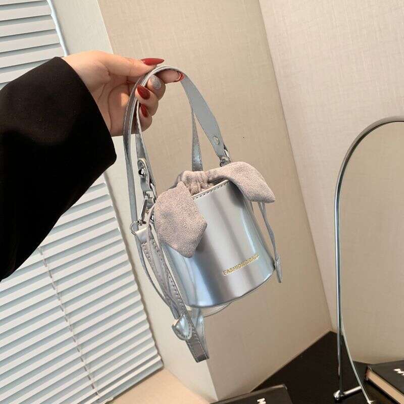 Trendy Niche Solid Color 2025 New Women's Bags Summer Casual Versatile Crossbody Handbag Bucket Bag