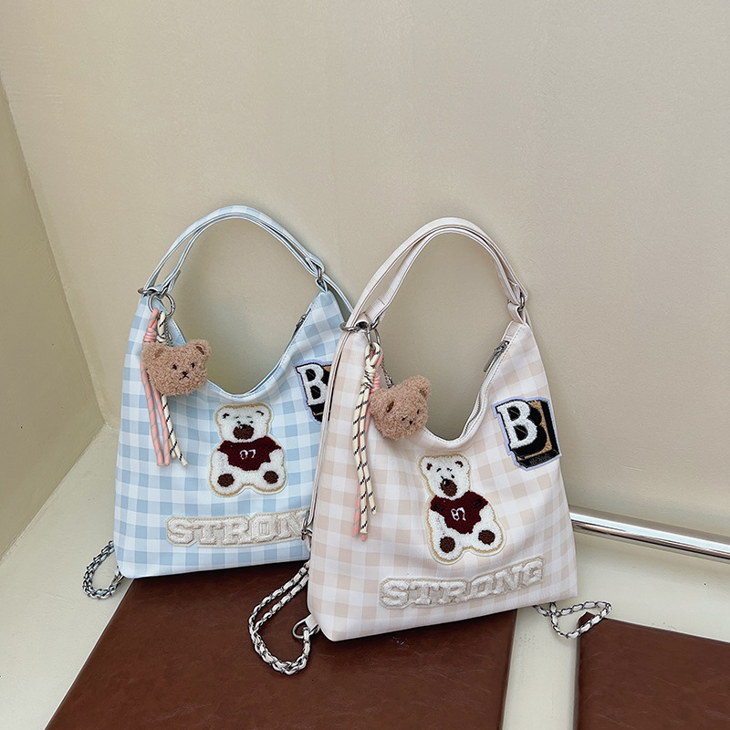 2025 New Student Chain Tote Backpack Female Niche Design Sense Bear Shoulder Crossbody Bag ddmymoon