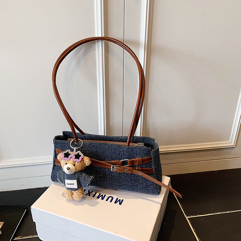 2025 Autumn New Niche Denim Handbag Women's Shoulder Bag Niche Design New Fashion Collage Color Block Armpit Bag Autumn New Designer Bag Women�
