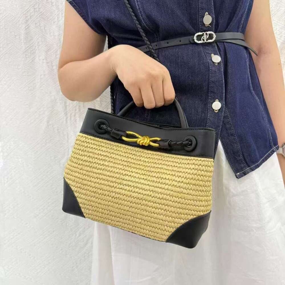 2025 New Holiday Style Color-Block Splicing Large Capacity Casual Handheld Straw Tote Bag for Women