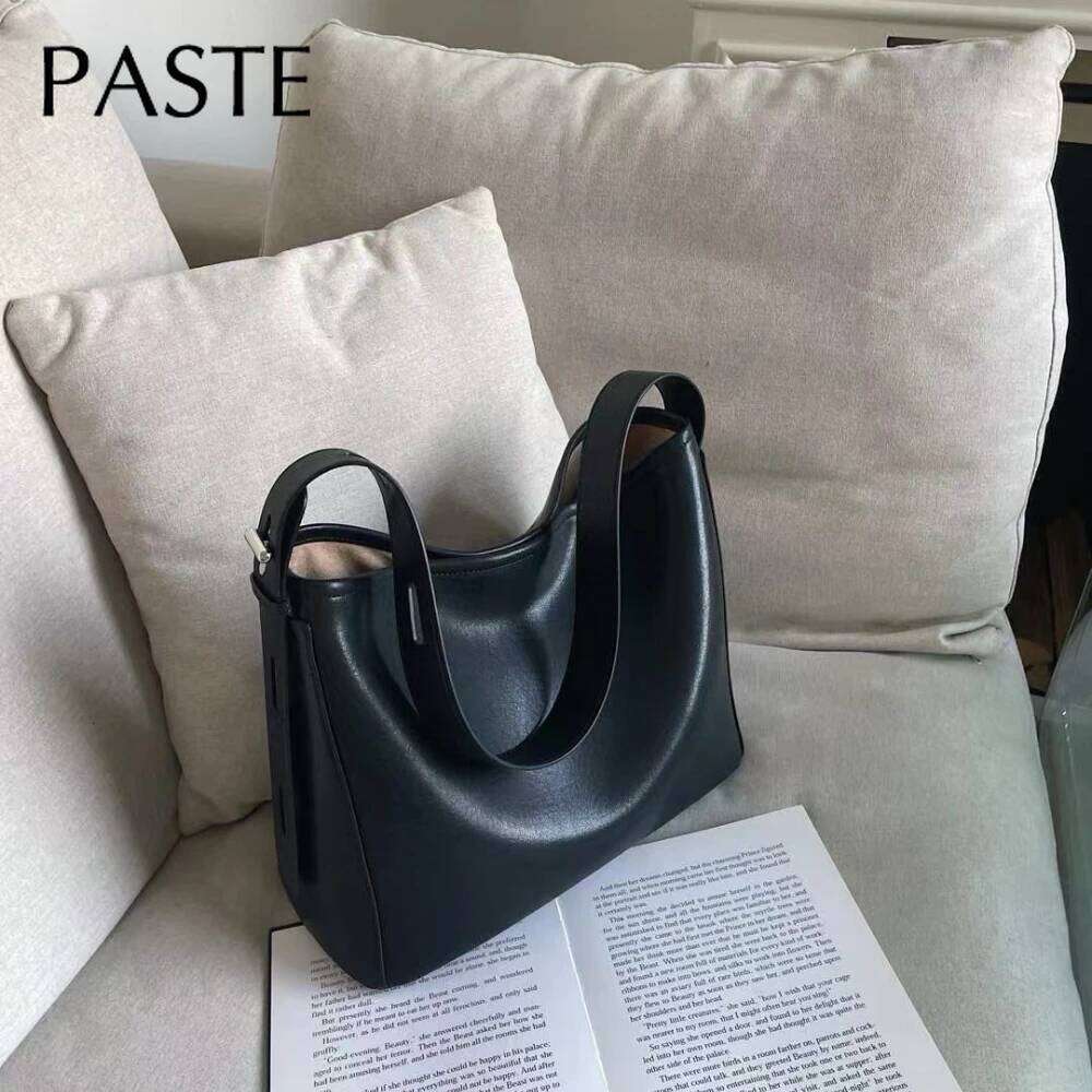 New Simple Glossy Oil Wax Cowhide Leather Women Armpit Shoulder Bag Adjustable Handle Long-handle Travel Handbag Large
