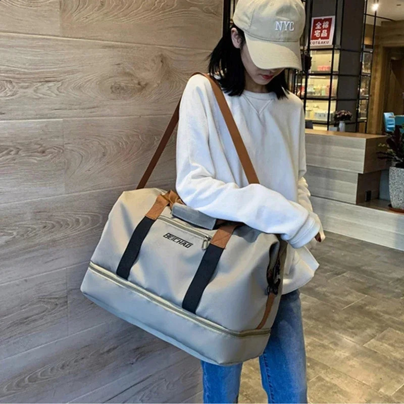 Fashion Travel Bags For Women Large Capacity Mens Sports bag Waterproof Female Messenger Bag Dry And Wet Drop 250805