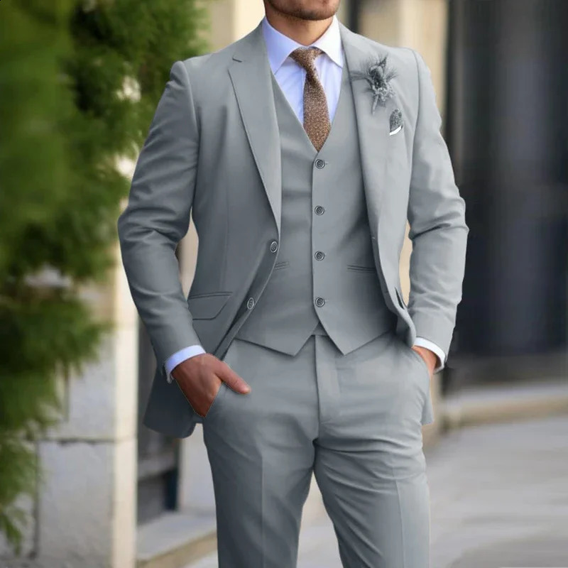3 Pieces Beige Suits for Men Fashion Slim Fit Blazer Vest Pants Set Formal Business Wedding Tuxedos for Men Casual Clothing 250809