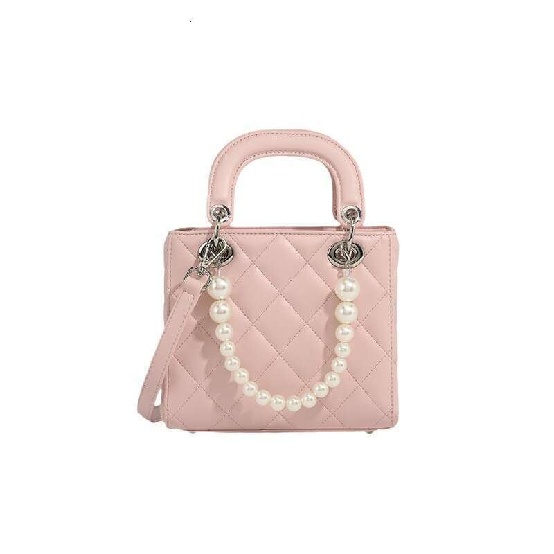 2024 Diamond Pattern Princess Diana Fashion Versatile Pearl Handbag New Trendy Women's Bag