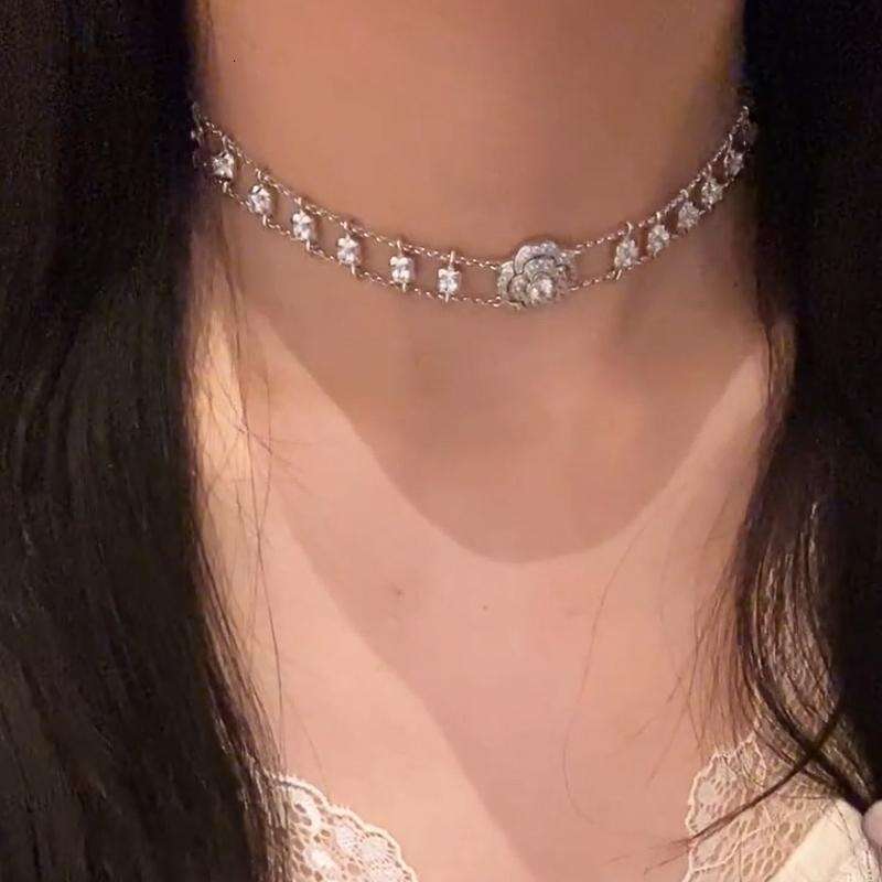 Style Heavy Craft Full Dia Hollow High-Quality Zircon Double Layer Camellia Collarbone Chain High Color Retention Necklace