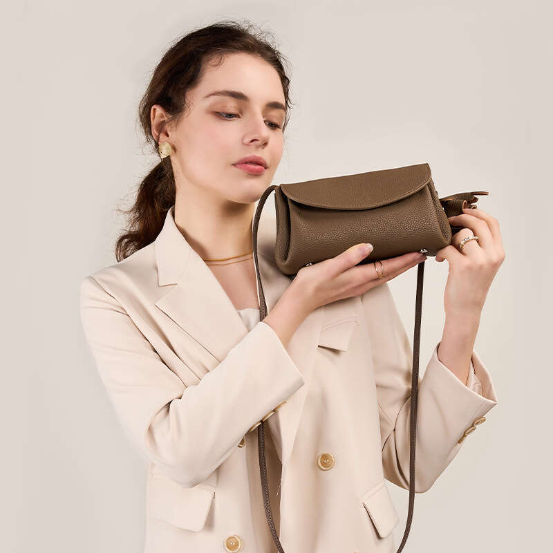 Crossbody new fashion high-end fashion summer mini exquisite real soft leather stray beach bag handbag women