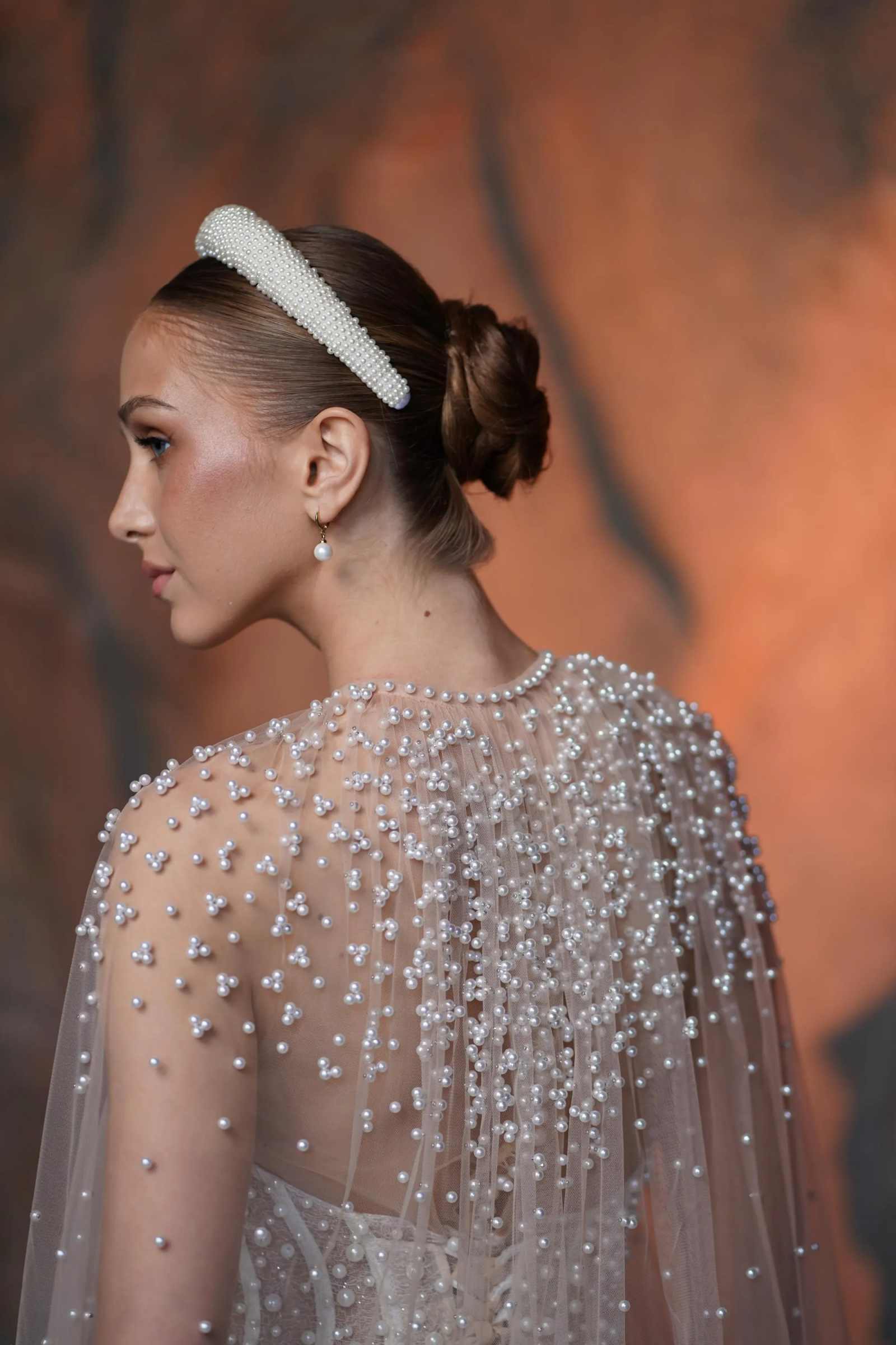 Classic Bridal Veils For Women Pearls Beaded 2m Floor Length Voile Marriage Wedding Veil Tulle Bride Accessories Custom Made