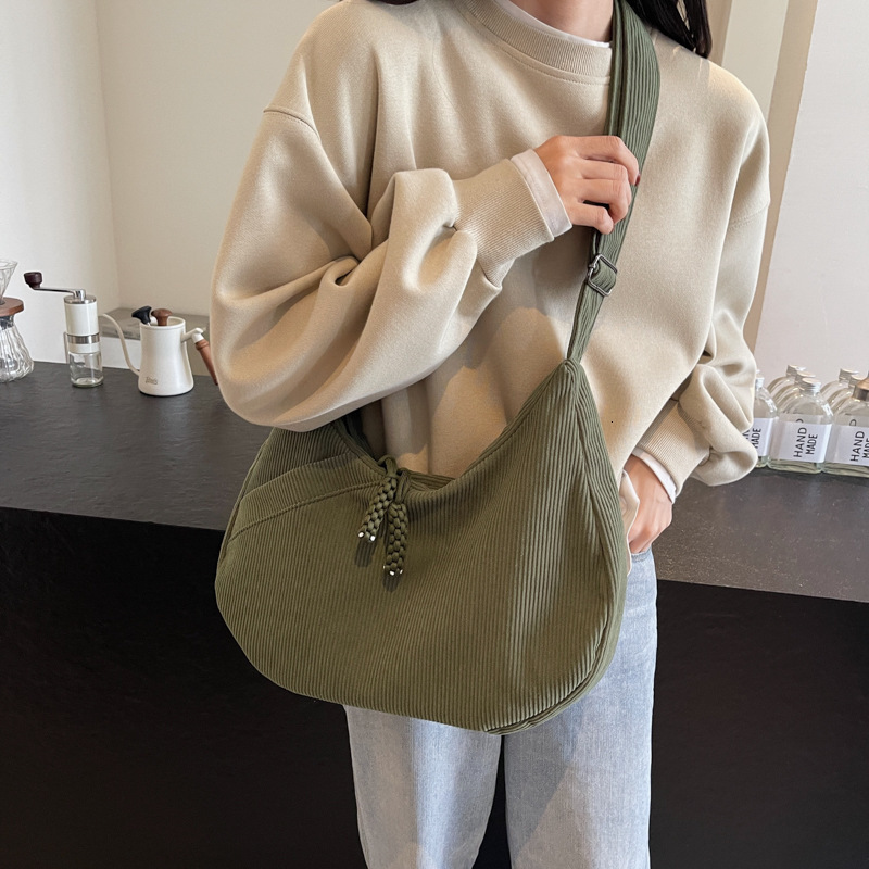 Dumpling Women Crossbody Large Capacity Commuter New Corduroy Japanese Style Casual Versatile Shoulder Bag
