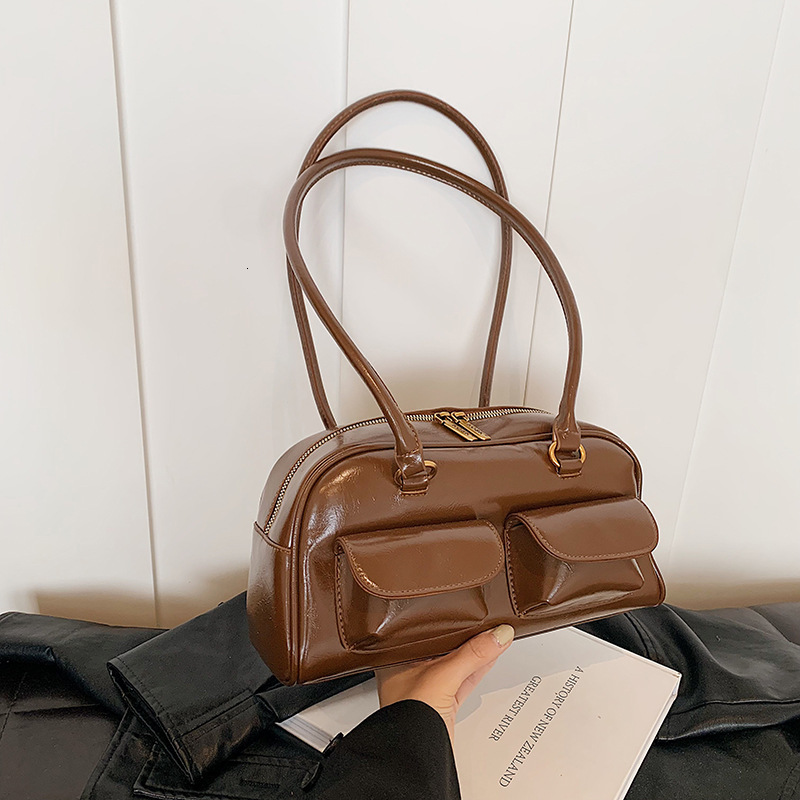 Oil Wax Leather Bowling French Underarm Women's New Fashion Large Capacity Commuter Handbag Shoulder Bag ddmymoon