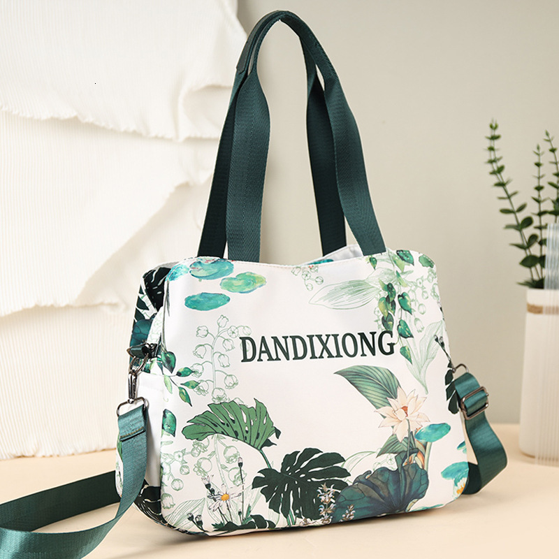 Trendy Printed Handbag for Women 2025 New Lightweight Nylon Fabric Multi-Compartment Large Capacity Travel Crossbody Bag ddmymoon