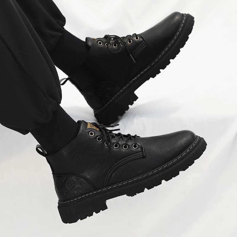 Winter Plush Warm Men Boots British Style Casual Men Ankle Boots Outdoor Thick Soled High Top Leather Shoes Mens Workwear Boots W250811