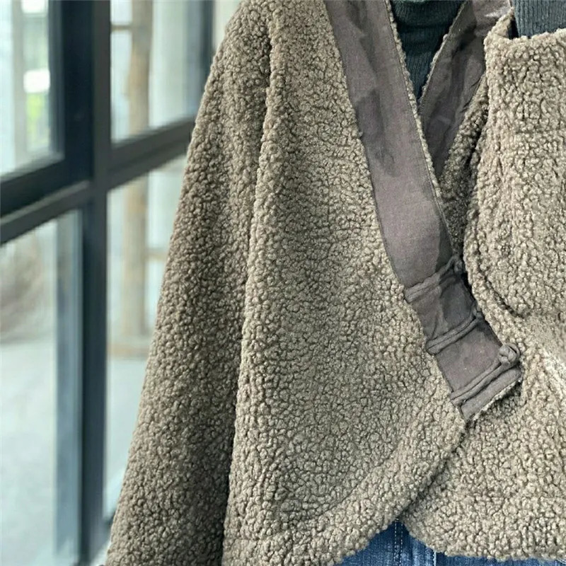 Limiguyue Literary Solid Short Jacket Women Loose Thick Lamb Wool Coat Ethnic Style Vneck Buckle Outerwears Autumn Winter 623P 250811