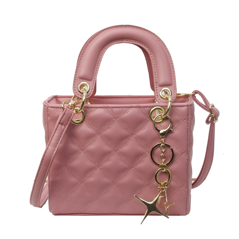 Niche Design Handbag Princess Diana Style Women 2025 New High-end Fashion Quilted Shoulder Bag Versatile Crossbody Bag