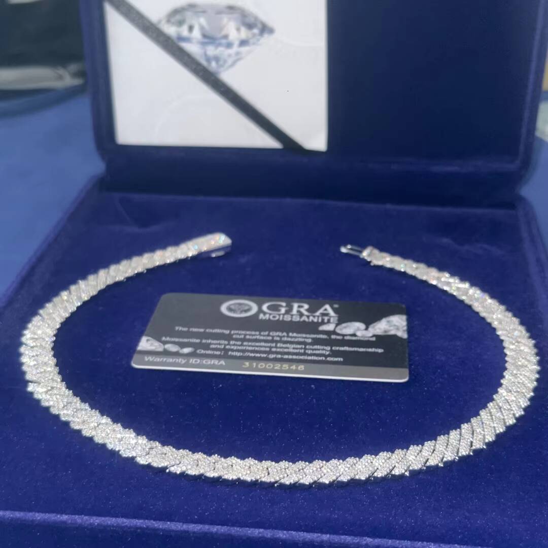 2025Hip Hop Cuban Chain 18mm Customized Size Necklaces Vvs Moissanite Necklace With Sterling Silver Fashion Jewelry