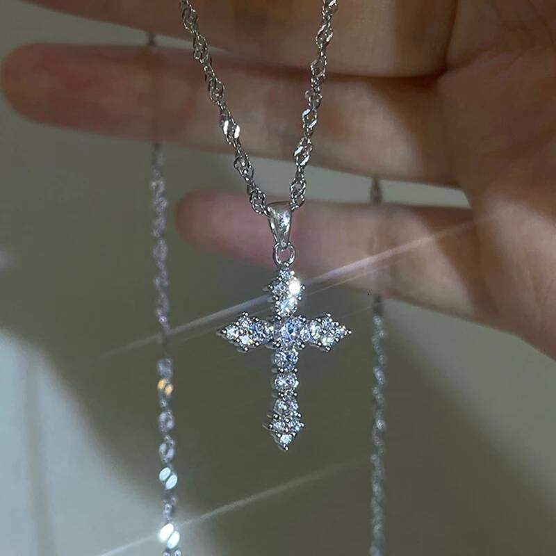 Y2K Style Crystal for Women Men Gothic Punk Hip Hop Cross Pendant Necklace Shiny Elegent Chain Party Jewelry