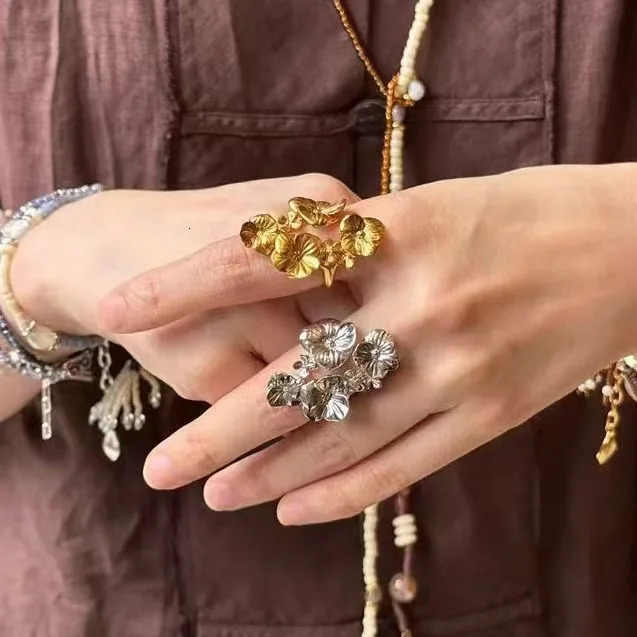 2025 Style Flowing Long Ring with Flowers - 3D Flowers - Adjustable - Personalized Ring Decoration for Women 250805