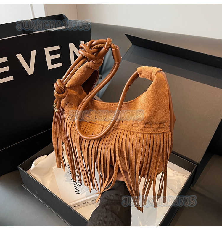 2025 New Tassel Womens Bag Leather Velvet Tassel Womens Shoulder Bag Fashionable Texture Single Shoulder Crossbody Simple Bag H250809