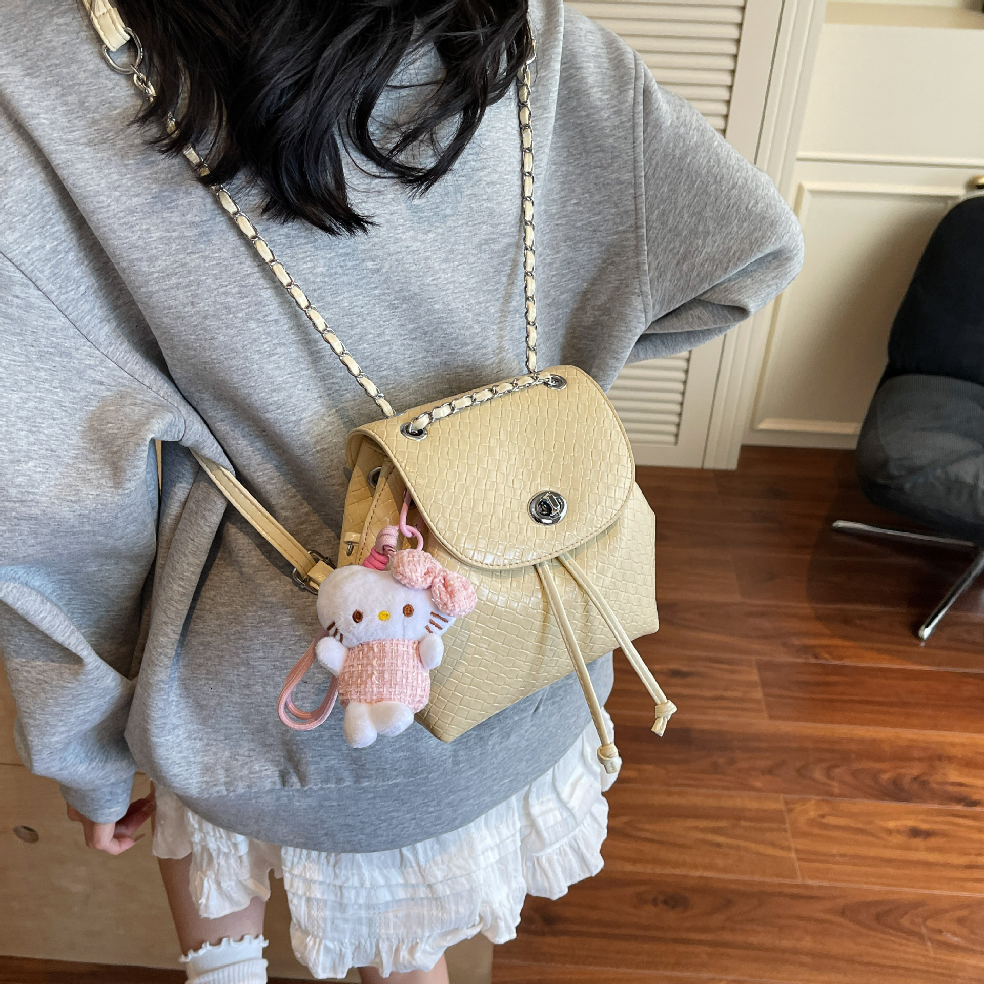 High-End Chain for Women 2025 New Fashionable Double Bag Trendy Single Shoulder Handbag Commuter Small Backpack ddmymoon