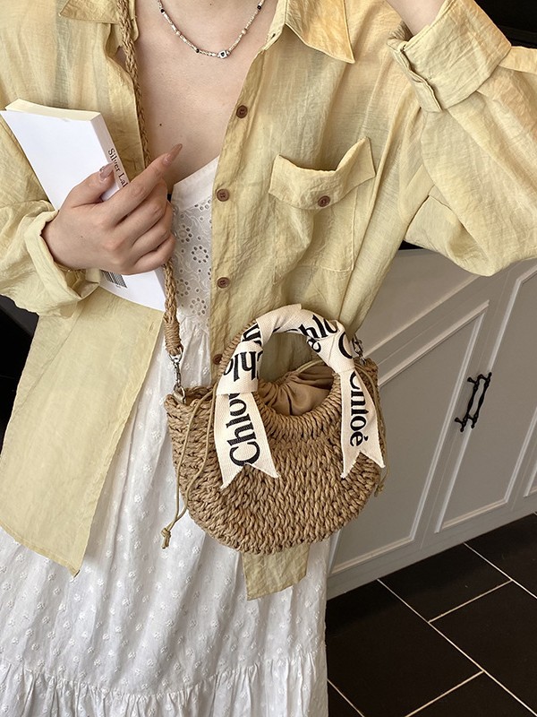 2025 New Design Woven Bag for Women - Fashionable Lettered Straps - Handheld Woven Shoulder Bag for Beach Vacation and Sand Beach Use