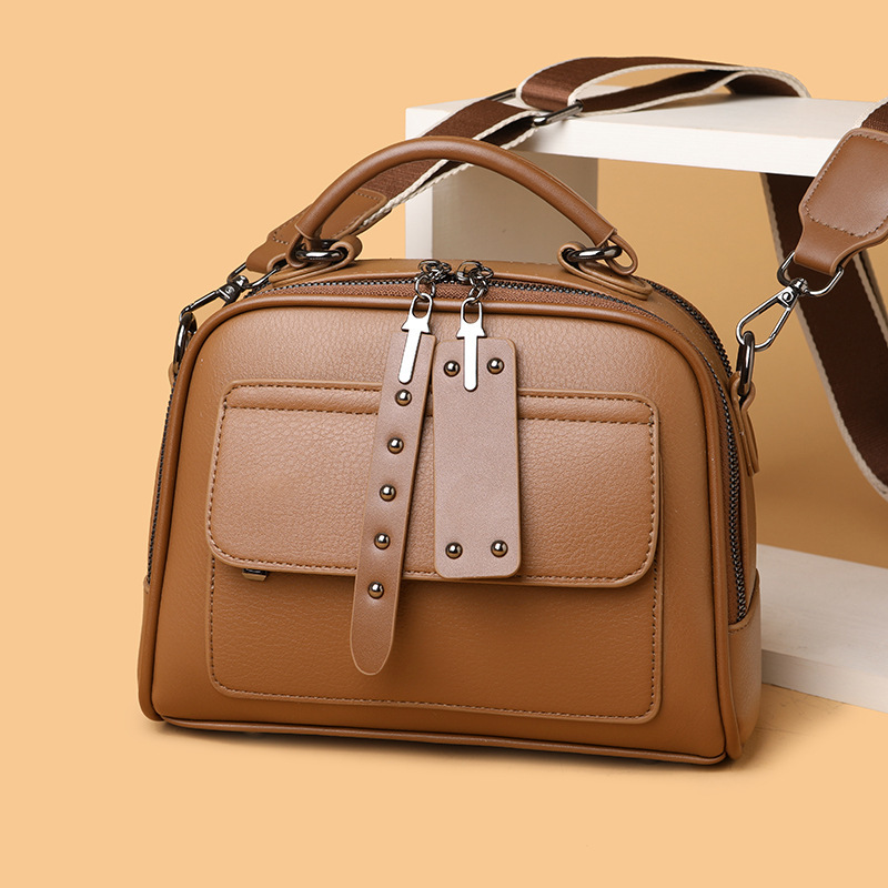 Soft Leather Handbag for Women 2025 New Trendy Shoulder Simple Small Square Crossbody Bag ddmymoon