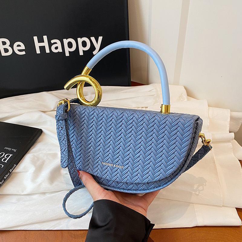 2025 New Fashion Trendy Single Shoulder Crossbody Saddle Light Luxury High-end Niche Personality Handheld Box Bag for Women ddmymoon