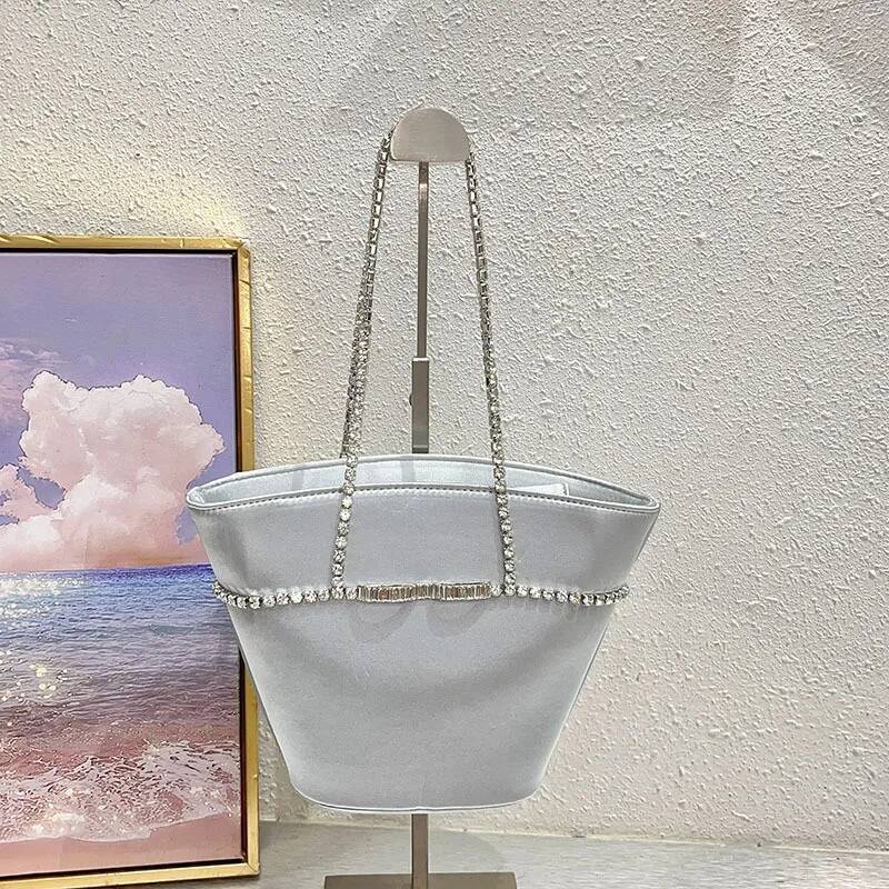 2025 Autumn New Women's Light Luxury Handbag Fashion Underarm Handbag Crystal Embossed Women's Shoulder Bag Autumn New Designer Bag Women�