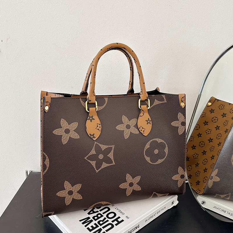 Designer Tote Bag 2025 New style fashionable retro printed simple large-capacity handbag women, trendy commuting bag for ladies Free Shipping