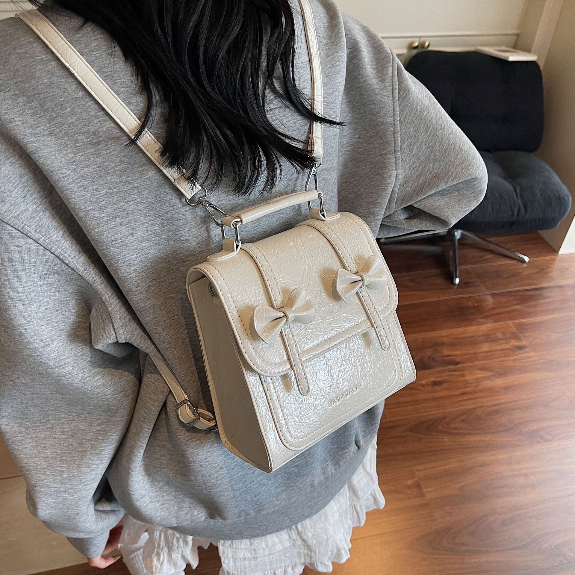 This Year's Trend Butterfly for Women 2025 New Simple Casual Stylish College Style Handheld Small Backpack ddmymoon