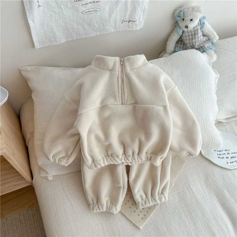 Kids Fleece Warm Set Winter Plus Velvet Outfits Long Sleeved Pullover Tops+Pants 2Pcs Autumn Childrens Casual Clothing Sets Z250811