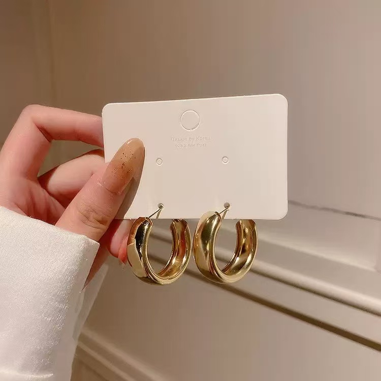 Fashionable women's double-layered gold-plated metal thick C-shaped hoop earrings