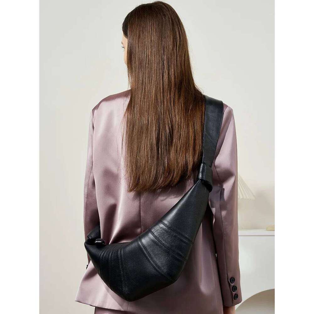 Top Layer Lambskin Slanted Croissant Leather One-shoulder Diagonal Dumpling Bag Women Party Bags Woman