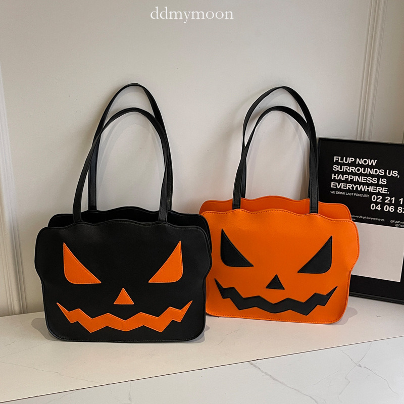 2025 New Halloween Pumpkin Single Shoulder for Women Fashionable Quirky Small Crossbody Bag ddmymoon