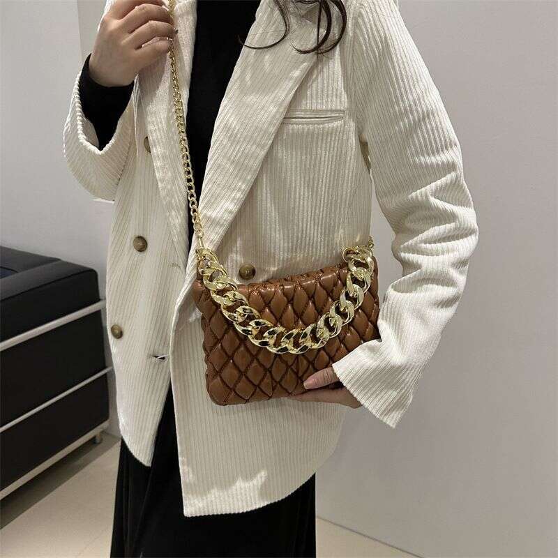 designer leisure Women's trend personality simple pleated shoulder women's fashionable texture thick chain crossbody envelope bag