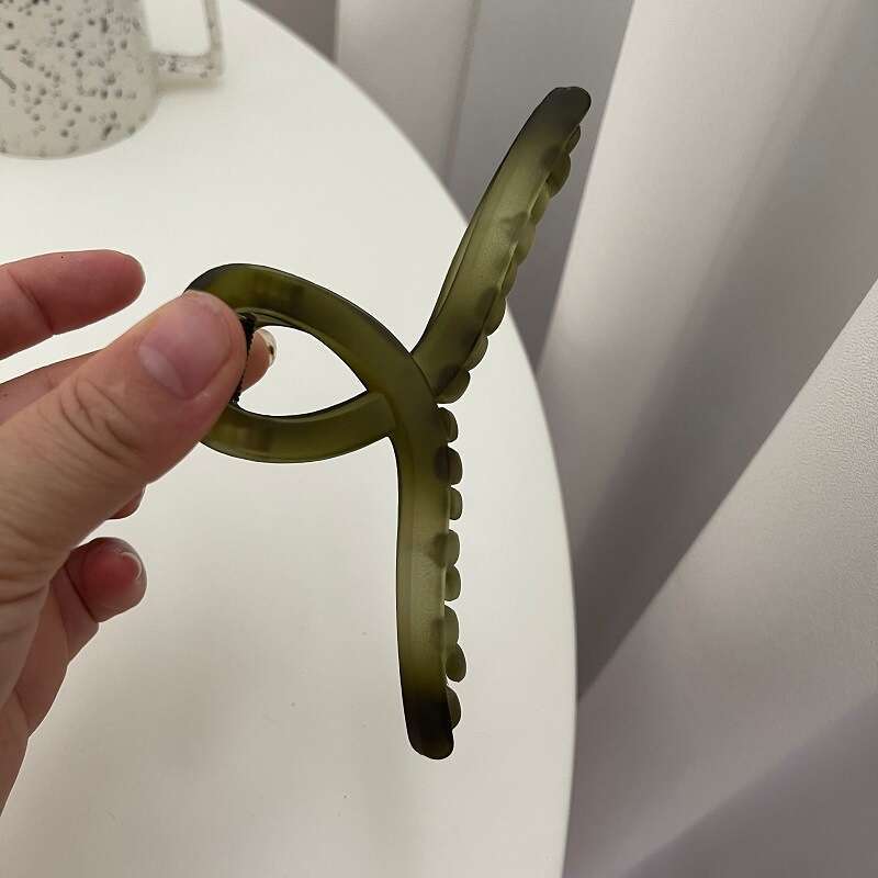 Korean Version New Green Series Matte Simple Versatile Gentle Claw Hair Styling Tool Clip for Going Out and Bathing