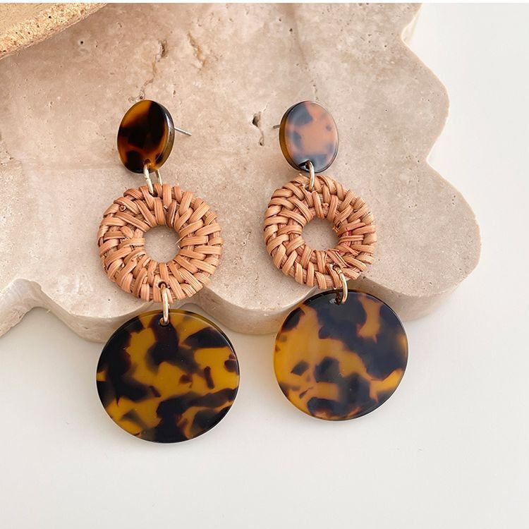 Sier Needle Resin Rattan Round Pendant Melad Niche Studs Light High-end Earrings