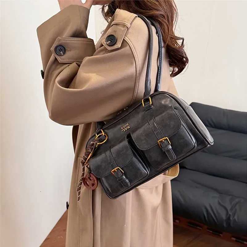 Vintage Womens Coffee Pu Leather Shoulder Bag Solid Color Simple Ladies Tote Bag 2 Pocket Chic Fashion Commuter Underarm Bag Z250811